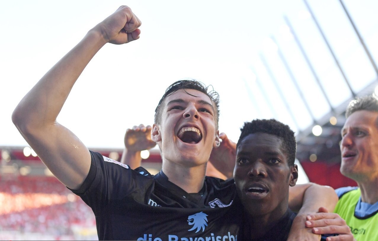 关于雷根斯堡客场逼平对手，保住主场不败纪录的信息